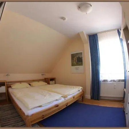 Apartment 03_blau_weiss 3 *